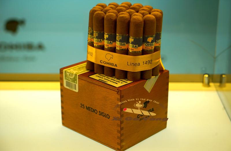 Mỗi hộp xì gà Cohiba Siglo 1 có 25 điếu