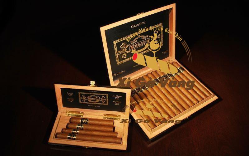 Xì gà Regius Double Corona của hãng Regius Cigars Ltd
