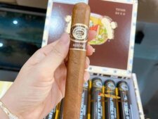 Romeo Y Julieta Titan tubos hộp 21 điếu