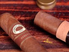 Điếu Romeo Y Julieta