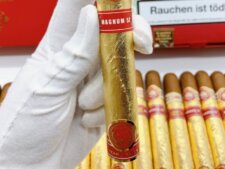 H.Upmann Magnum 52 dát vàng