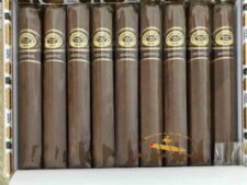 Romeo Y Julieta Reserve Toro hộp 27 điếu