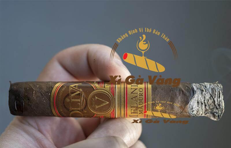 danh-gia-Oliva-Serie-V-Melanio-Maduro-No-4 xì gà Oliva Serie V Melanio Maduro No.4 là lựa chọn thích hợp