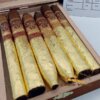 Cận cảnh các điếu xì gà Oliva Sample 6 dát vàng