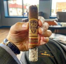 Oliva Serie V Melanio Robusto