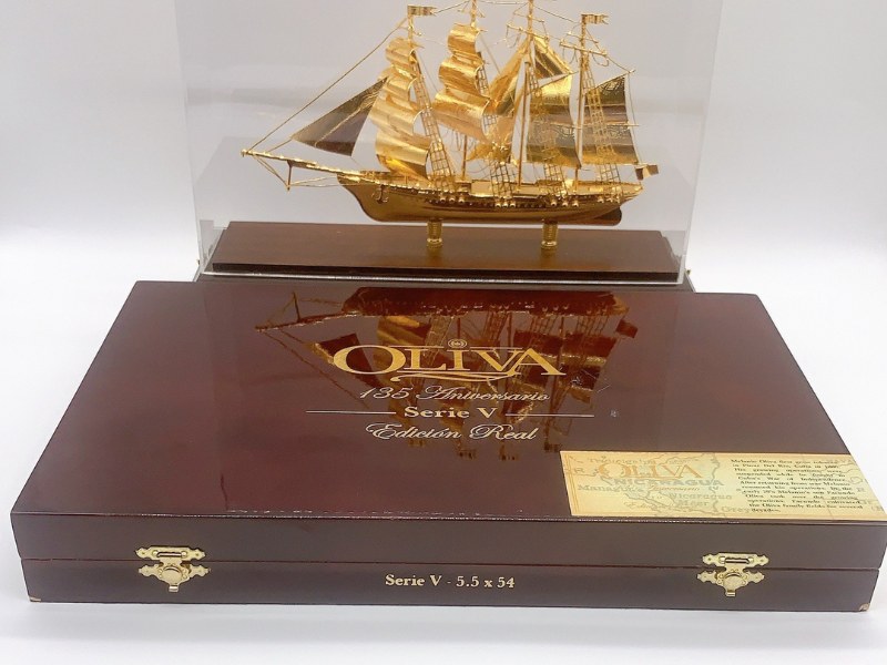 mua-oliva-serie-v-135th-dat-vang-o-xi-ga-vang cách mua Oliva Serie V 135th dát vàng