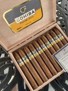 Xì gà cohiba piramides