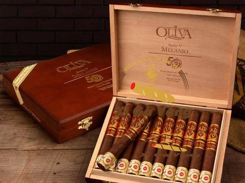 Cận cảnh điếu xì gà Oliva Serie V Melanio Maduro No.4