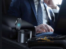 Gạt tàn cũng là một phụ kiện không thể thiếu trong xe ô tô