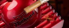 Gạt tàn xì gà Ashtray CAO Flathead ấn tượng bởi cảm hứng thiết kế