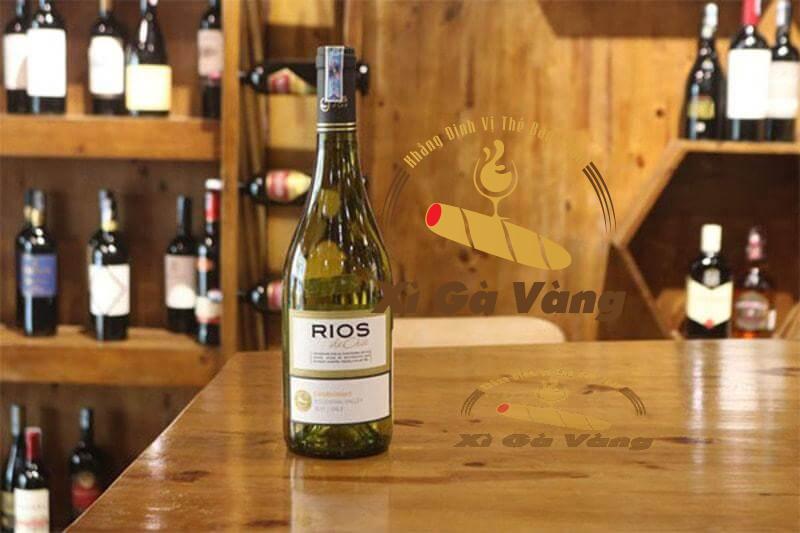 Dòng rượu vang Chile Rios Chardonnay là sự lựa chọn hoàn hảo với những quý cô thích khám phá sự tinh tế trong hương vị