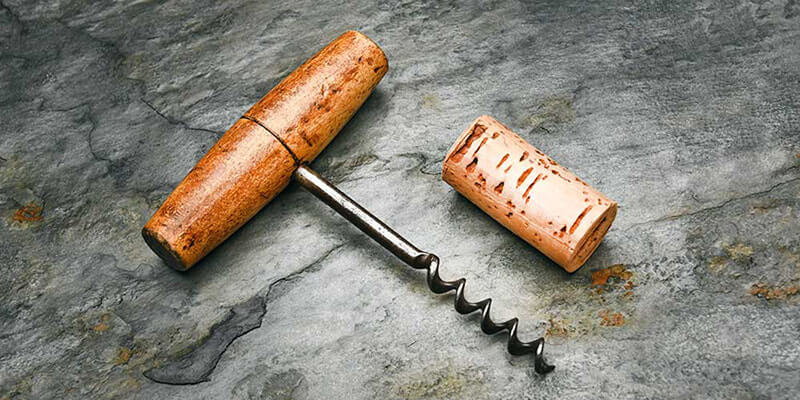 Dụng cụ mở chai rượu vang Basic corkscrew có thiết kế đơn giản