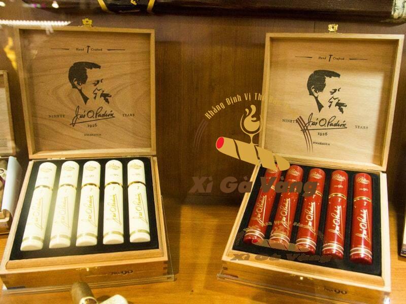 danh-gia-hinh-thuc-cua-Padron-Serie-1926-No-90-Tubos 2 phiên bản ống nhôm vỏ màu đỏ và màu trắng sữa