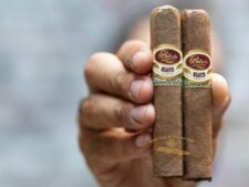 Giá cả của Padron serie 1926 No.35 có sự khác nhau giữa các đơn vị bán hàng