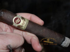 Đánh giá hương vị độc đáo của xì gà Millennium 1964 Series Humidor