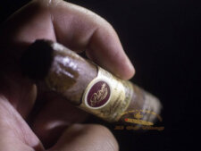 Xuất xứ của Padron Thompson 100th Robusto từ thương hiệu Padron và Thompson