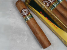 Đánh giá hình thức của Montecristo Open Master