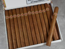 Đánh giá hình thức của xì gà Ramon Allones Gigantes