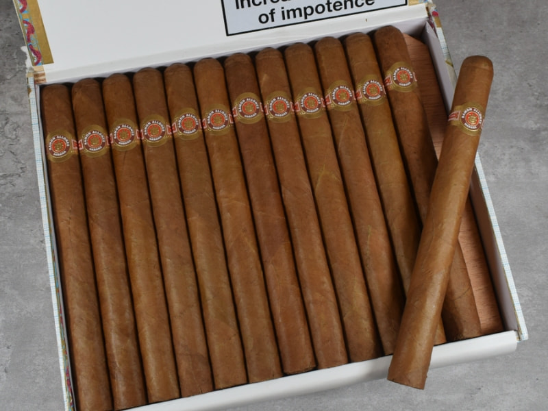 Danh-gia-hinh-thuc-cua-xi-ga-Ramon-Allones-Gigantes Đánh giá hình thức của xì gà Ramon Allones Gigantes
