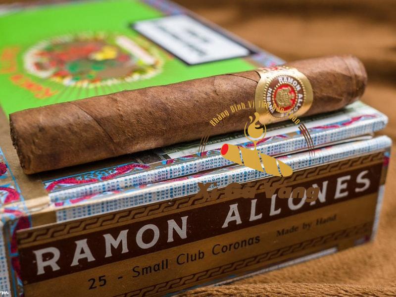 Hình thức của xì gà Ramon Allones Small Club Corona
