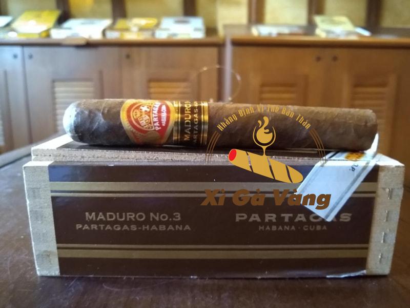 Hình thức bên ngoài của xì gà Partagas Maduro No.3