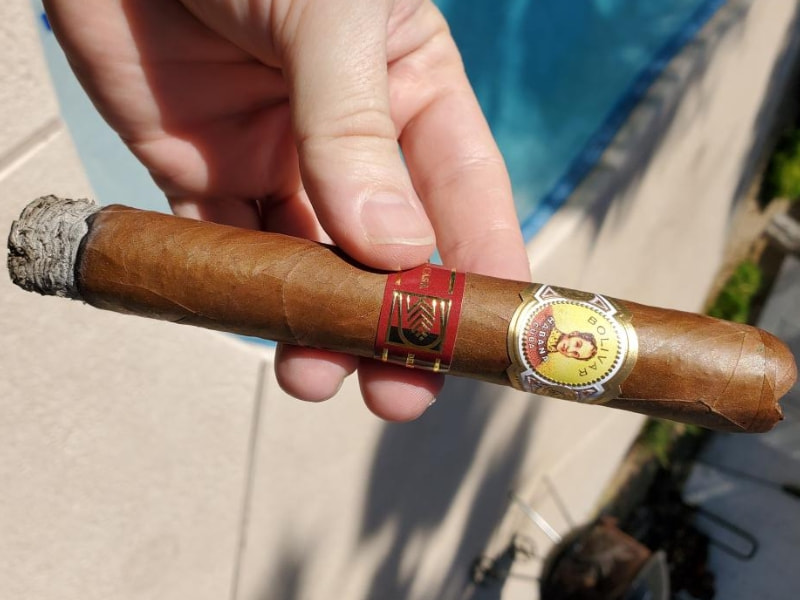 Danh-gia-huong-vi-cua-Xi-ga-Bolivar-Libertador-LCDH-hop-10-dieu Đánh giá hương vị của Bolivar Libertador LCDH