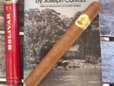 Đánh giá hương vị của xì gà Bolivar Tubos No.1