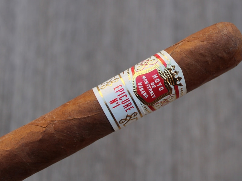 Danh-gia-huong-vi-cua-Xi-ga-Hoyo-de-Monterrey-Epicure-No.1 Đánh giá hương vị của xì gà Hoyo de Monterrey Epicure No.1