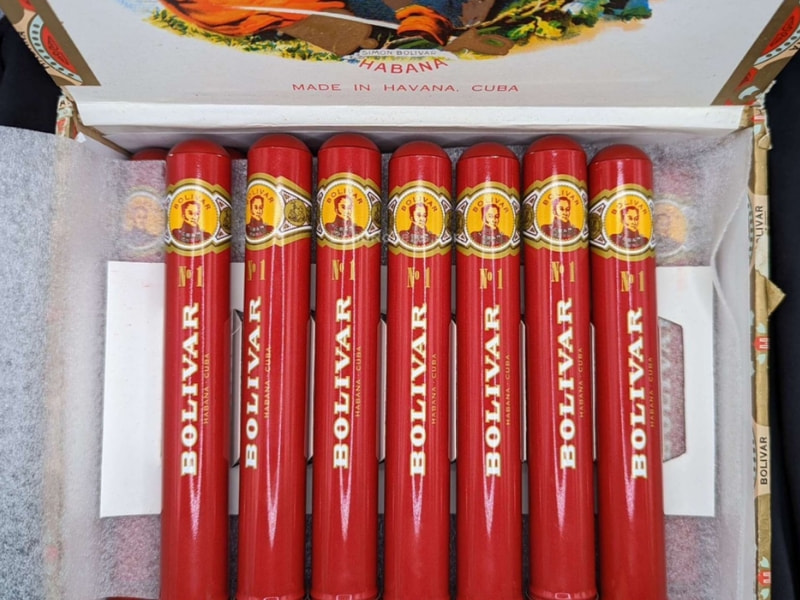 Gia-ca-cua-Xi-ga-Bolivar-Tubos-No.1 Giá của Bolivar Tubos No.1