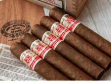 Giá cả của xì gà Hoyo de Monterrey de Rio Seco