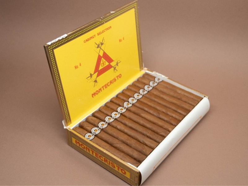 bao-gia-xi-ga-montecristo-no4 Báo giá xì gà tại Xì Gà Vàng