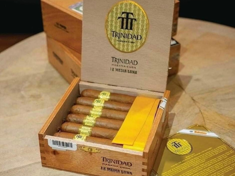 bao-gia-xi-ga-trinidad-media-luna Báo giá xì gà Media Luna tại Xì Gà Vàng