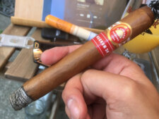 Đánh giá hương vị của cigar H. Upmann Magnum 50