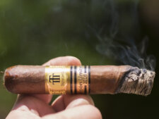 Đánh giá hương vị Xì gà Trinidad Topes