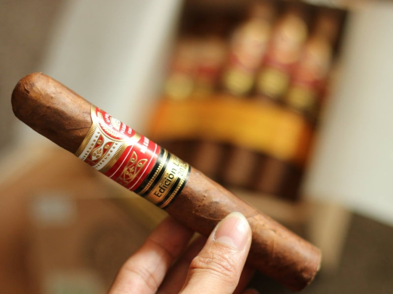 hinh-thuc-xi-ga-h-upmann-magnum-56 Kích thước của xì gà 56 x 150 mm