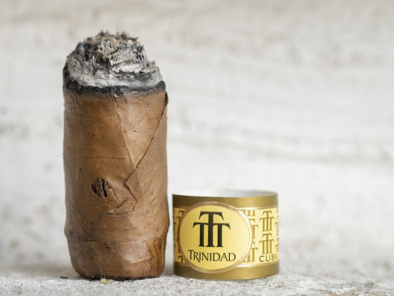 huong-vi-cua-xi-ga-trinidad-media-luna Đánh giá hương vị của Media Luna