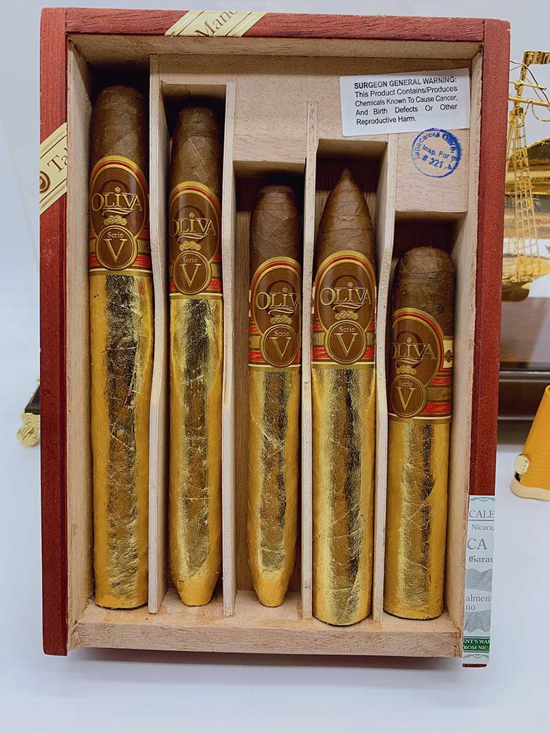 thiet-ke-xi-ga-sang-trong Oliva V Special Sampler dát vàng sang trọng và đẳng cấp