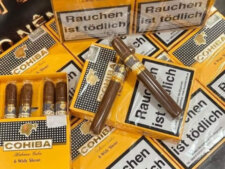 Hộp xì gà nhỏ gọn, tiện lợi