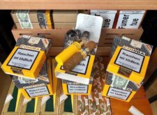 Sản phẩm Xì gà Cohiba Medio Siglo Tubos