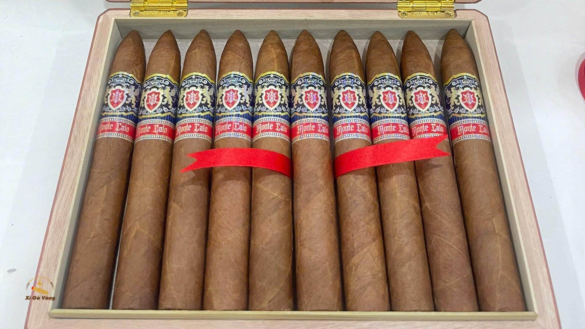 xiga-monte-calo54 Xì gà Monte Calo 54 chính hãng với wrapper nâu sẫm và thân điếu tròn đều.